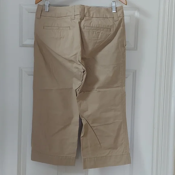 Gap favorite chino cropped, tan, size 8 - Picture 2 of 6